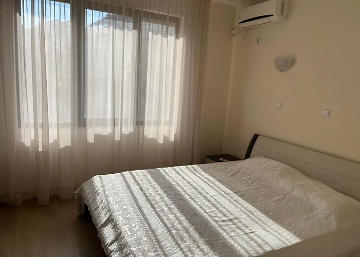 на гости в Апартамент Созопол